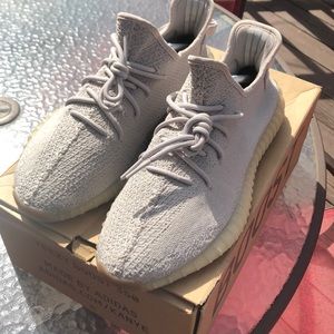 YEEZY 350 v2 ‘SESAME’